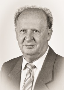 prof.E.Macha